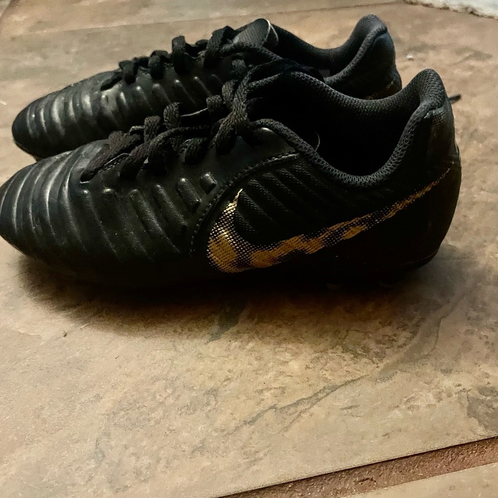 Nike Tiempo cleats. Good used condition. Smoke free & pet free home.